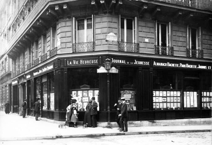 La librairie Hachette à l'angle du no 79 boulevard Saint-Germain et de la rue Hautefeuille, Paris 6e, 1909.